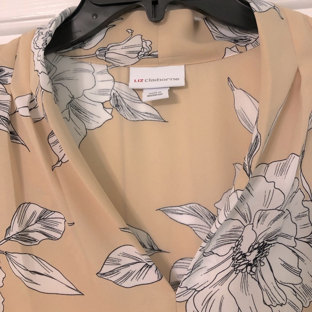 Liz Claiborne Lightweight Women’s Blouse